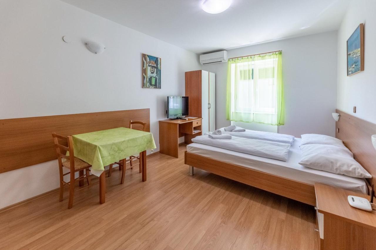 Apartments Liburnija Opatija Exterior foto