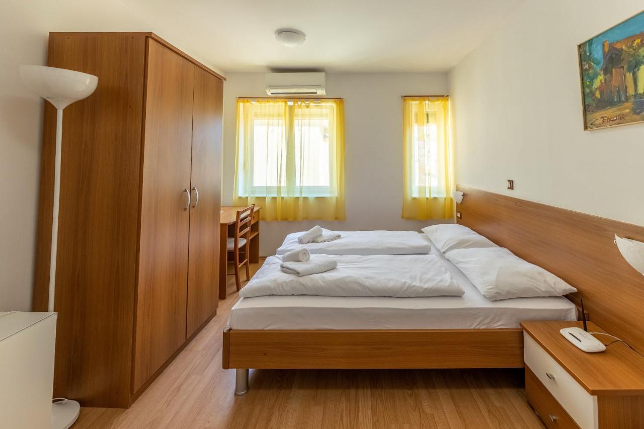 Apartments Liburnija Opatija Exterior foto