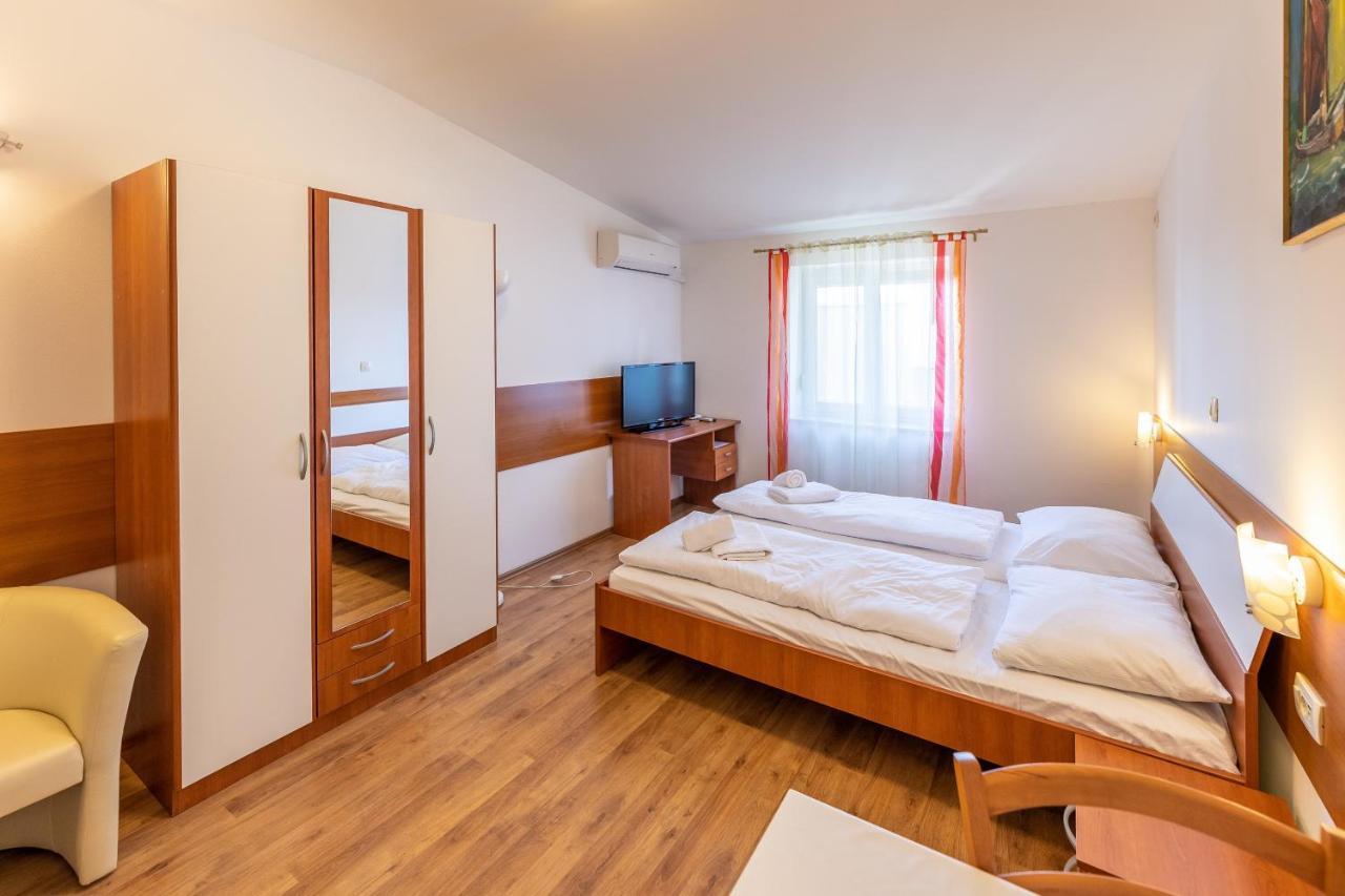 Apartments Liburnija Opatija Exterior foto